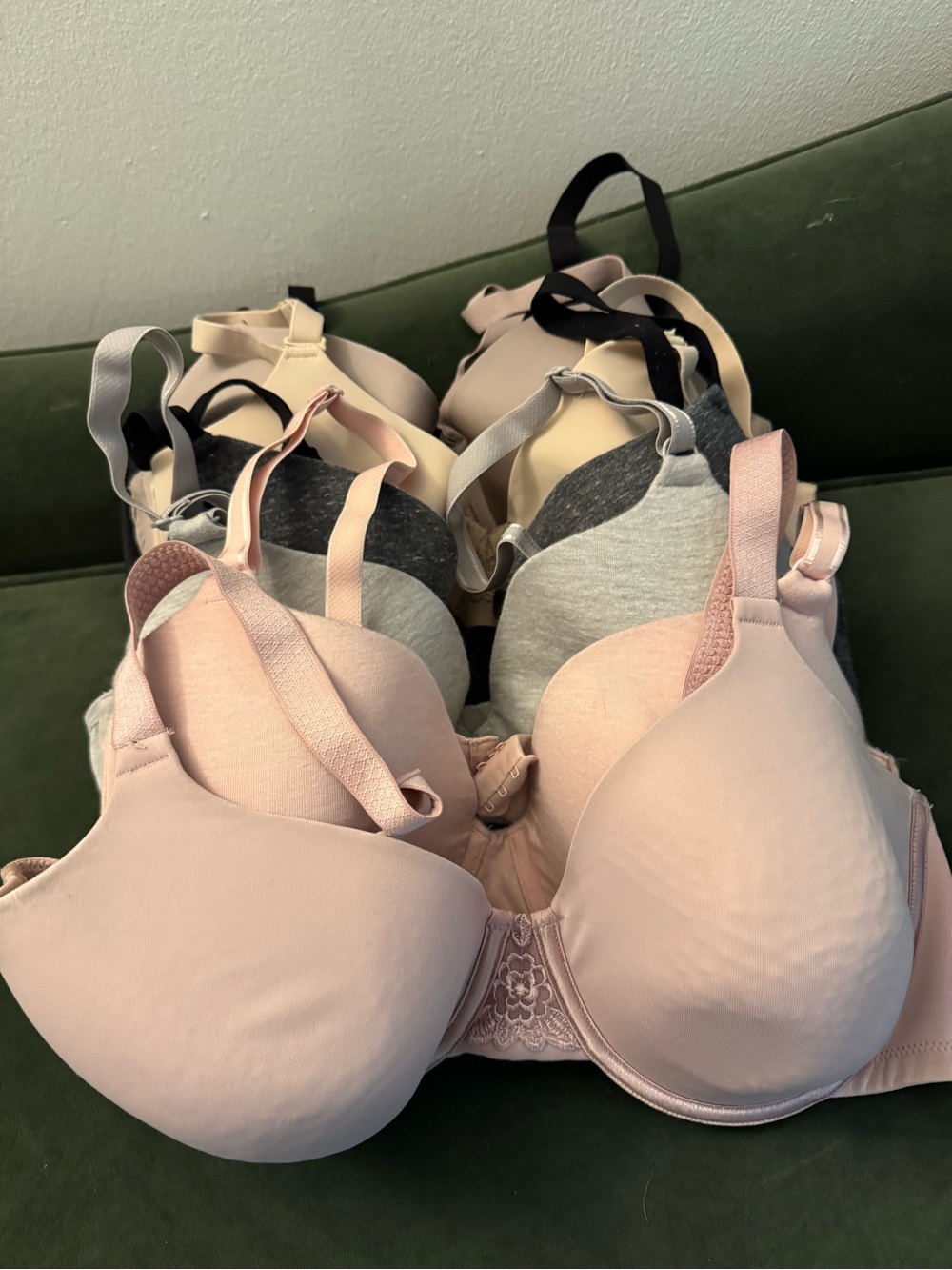 7 Women’s Underwire Bra’s (Various Brands) Almost all Brand New!